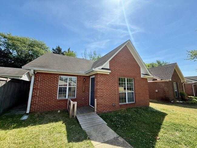 Photo - 1506 Remington Dr