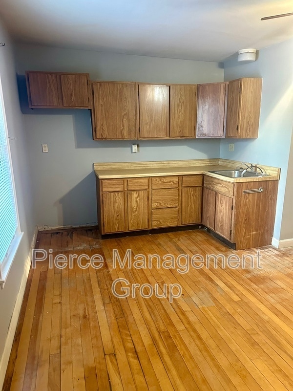 Photo - 308 Bartlett St Unidad 2