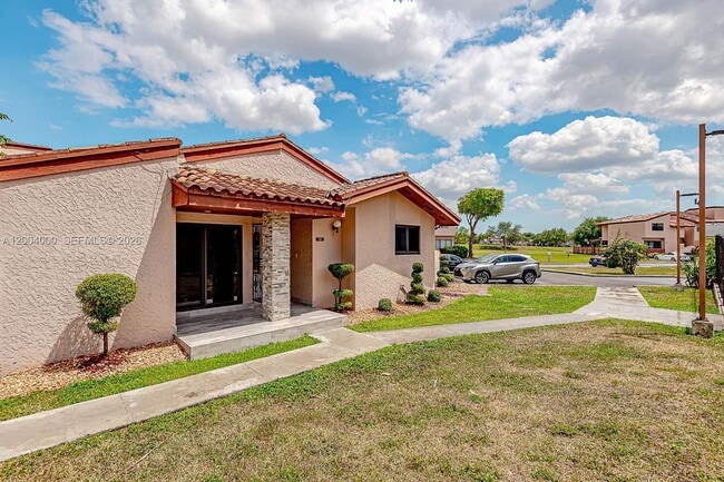 Photo - 740 NW 105th Pl Unit A6