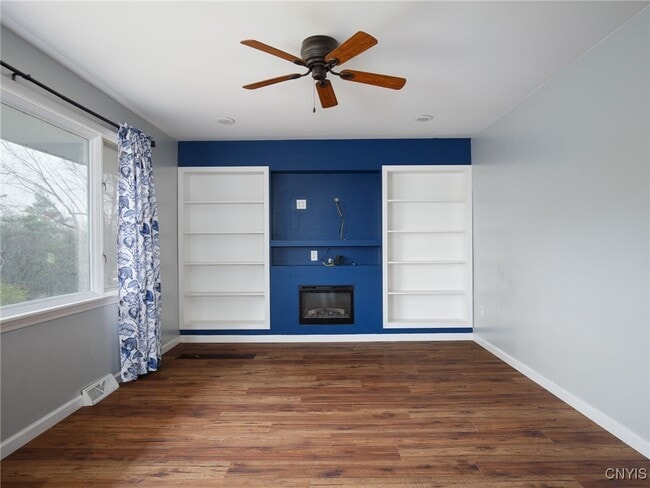 Building Photo - 20201 Overlook Dr