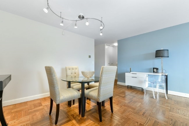 Photo - 180 Beacon St Unit 2