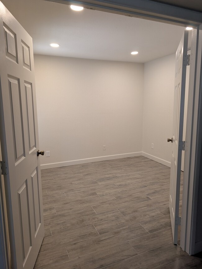 3rd bedroom (office-den) - 6350 N 78th St