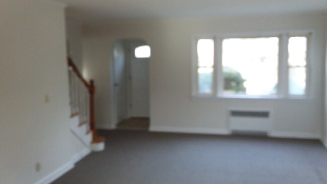 Photo - 260 Elsmere Pl Unit 1