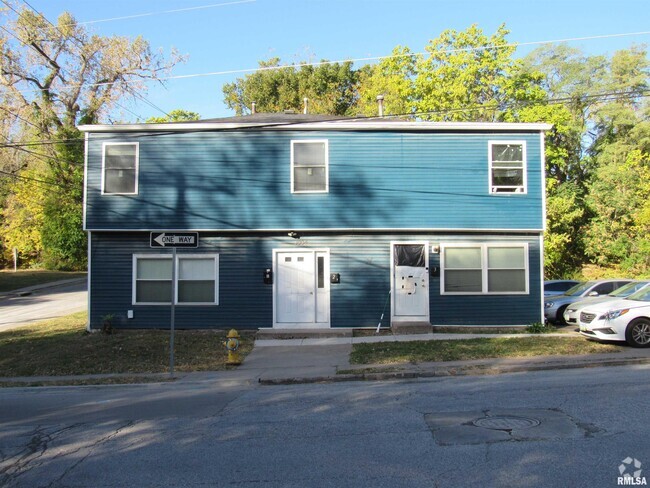 Building Photo - 1004 Oneida Ave Rental