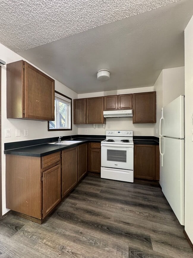 Photo - 1204 N B St Unit Apt. F