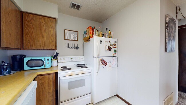 Photo - 3 bed duplex on Ontario