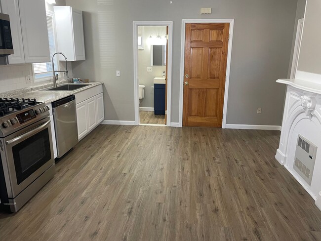 Photo - 128 Penn St Unidad 1