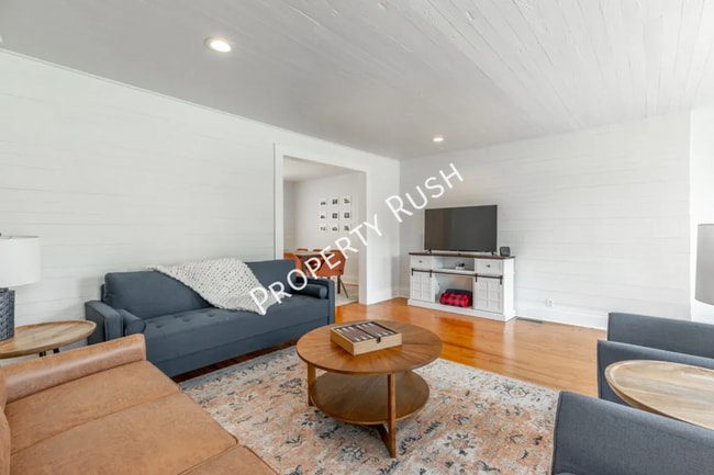 Photo - 1308 Dry Valley Rd