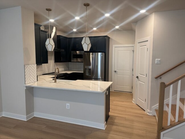 Photo - 3BD/2.5Ba Brand New End-Unit condo in vibrant One Loudoun