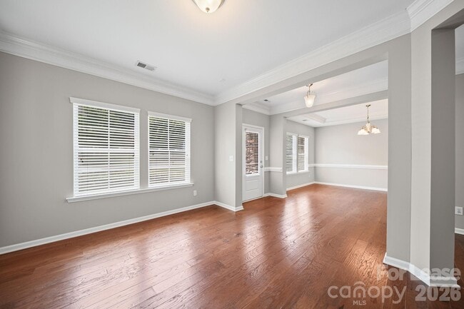 Photo - 1912 Madeira Cir