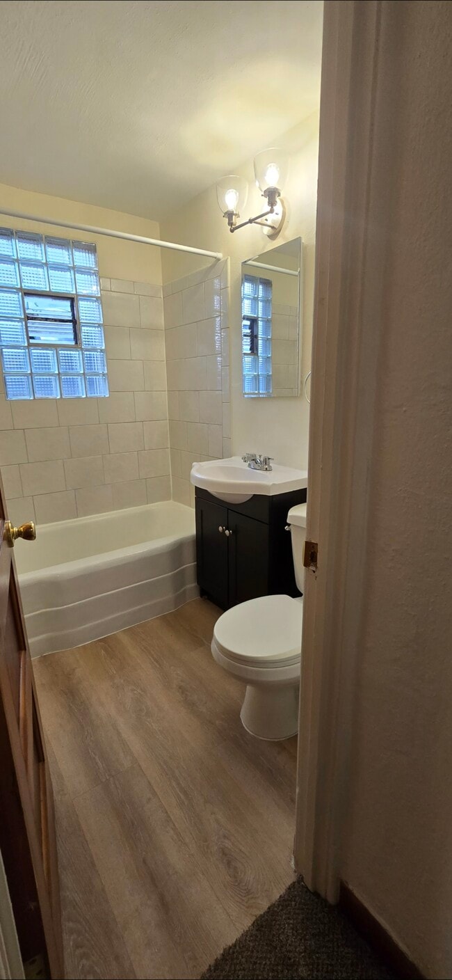 Photo - Weidenhaft Mitchell Apartments