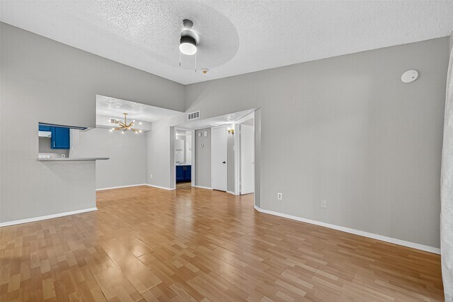 Photo - 10555 Turtlewood Ct