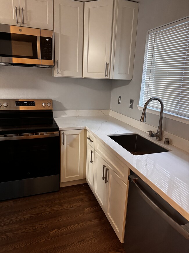 New Kitchen - 2161 Northwood Cir Unit A