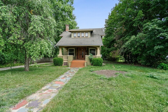 2301 Campbell Ave
