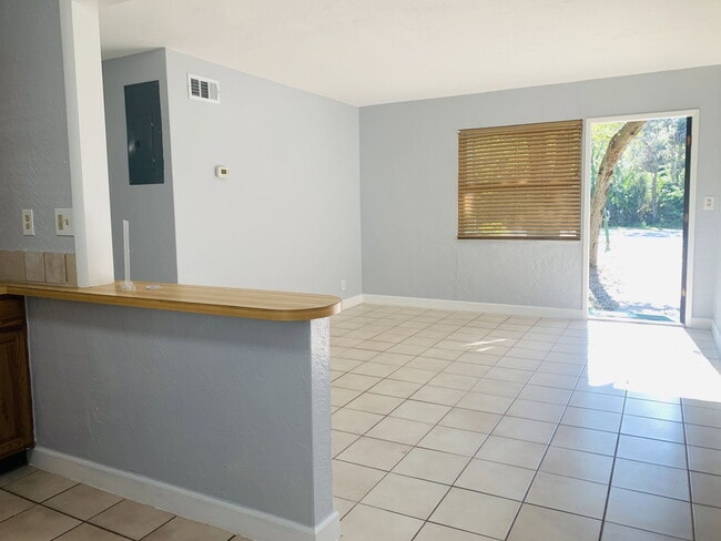 Photo - 3307 Saxon Dr