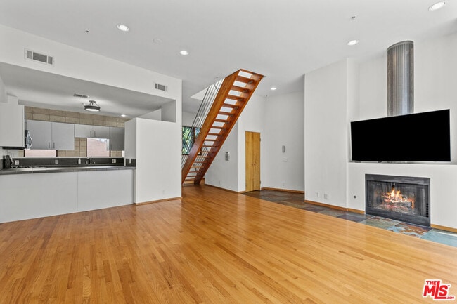 343 Rennie Ave