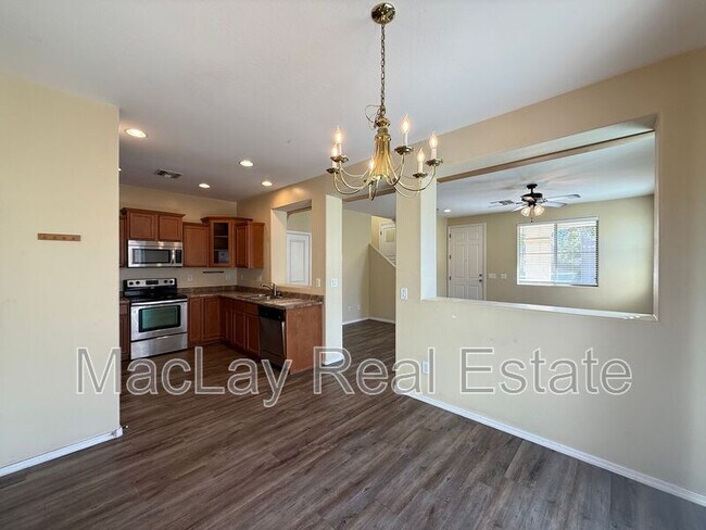 Photo - 1727 E Joseph Way