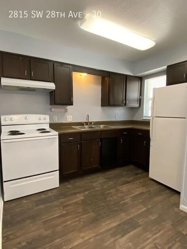 All Bills Paid! Ask about our Movein special Apartamento Unidad 30