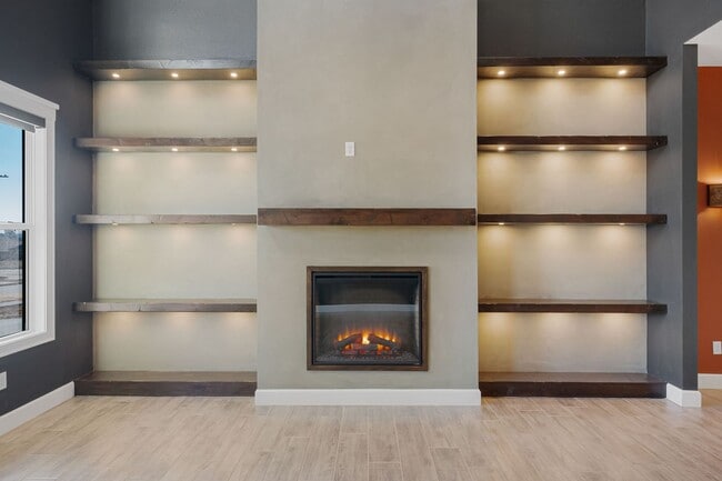 Photo - 405 Waggoner Ln