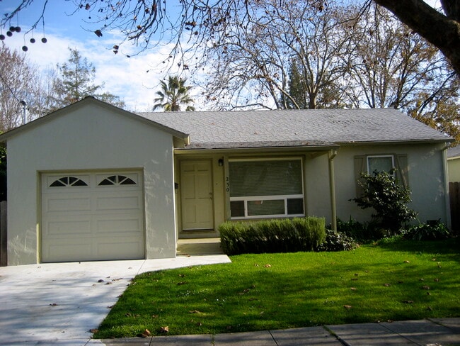 Photo - 230 S Montgomery St House