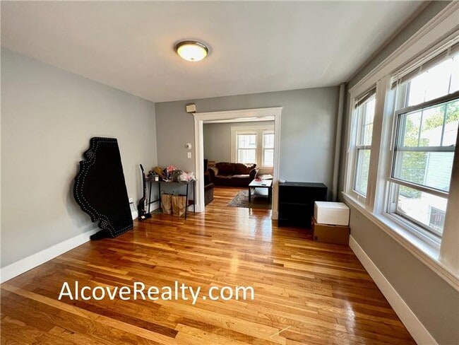 Photo - 37 Sterling St