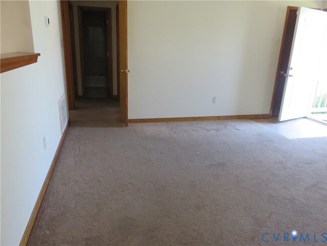 Photo - 101 N Mapleleaf Ave