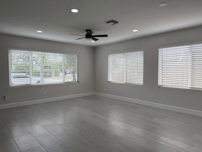 Photo - 1405 N J Terrace