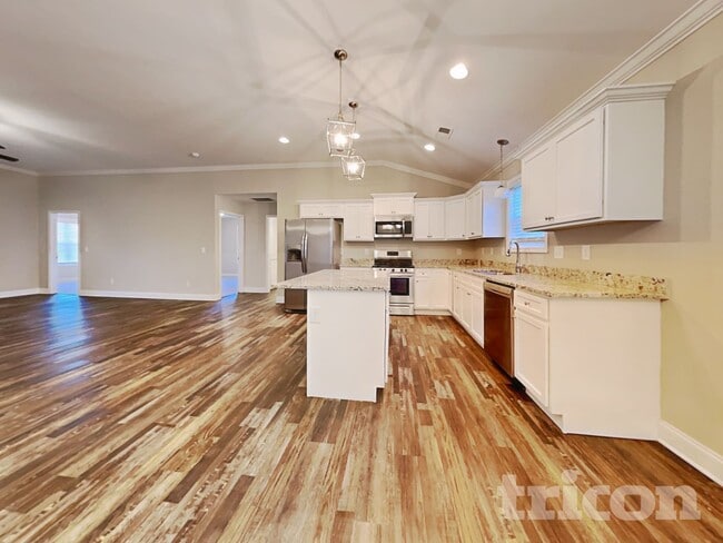 Photo - 228 Hallmark Cir