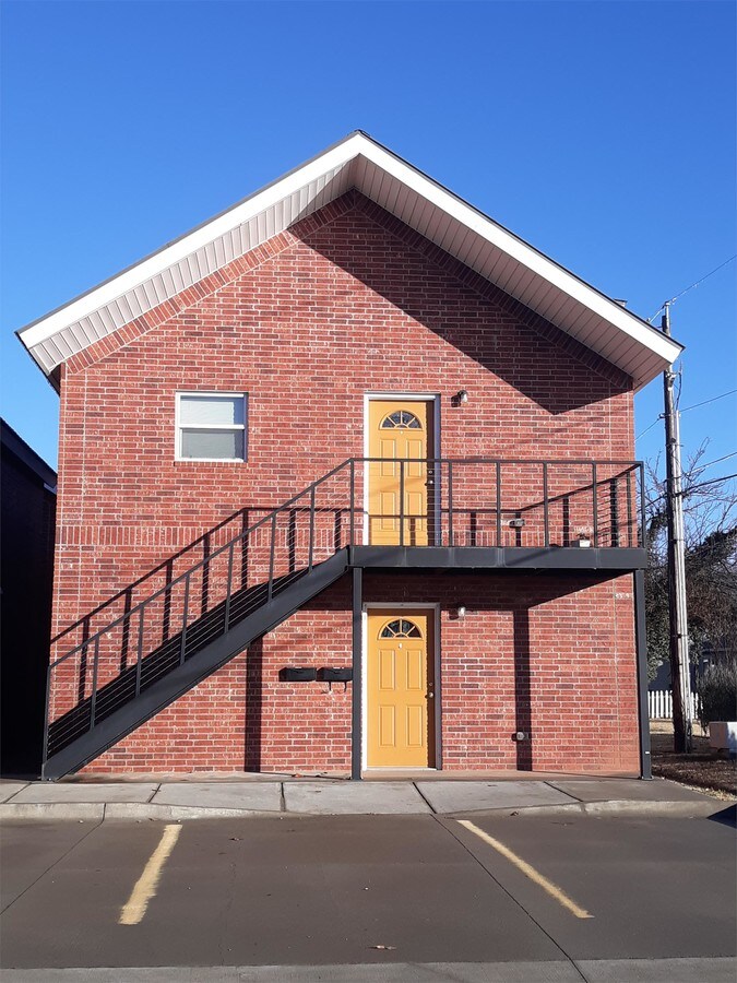 Photo - 505 S Blakely St Townhome