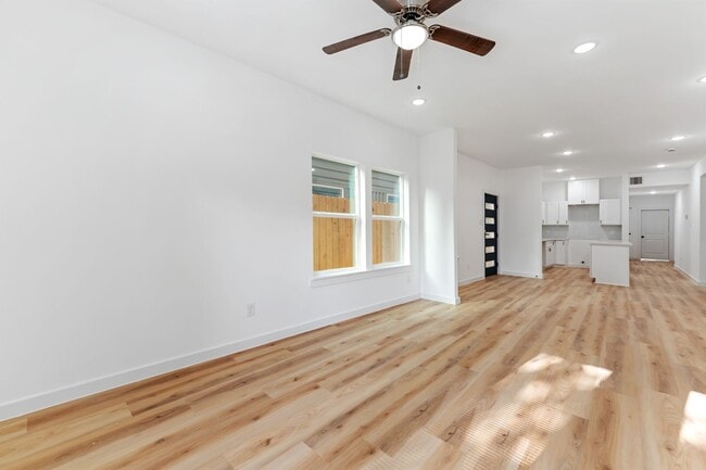 Photo - Stunning Duplex with Garage & Modern Finishes