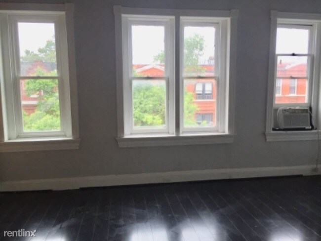 Photo - 1834 Bolton St