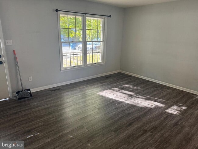 Building Photo - 100 Cypress Dr