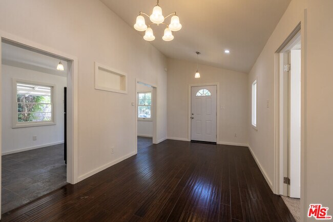 Photo - 5276 Walnut Ave