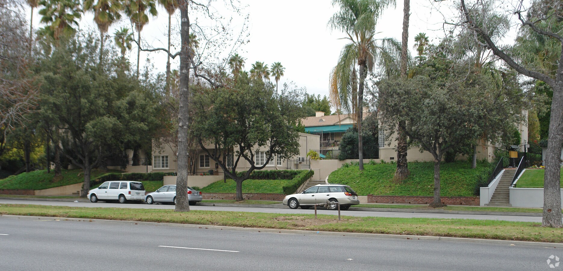 Photo - 1700 Fair Oaks Ave Apartments