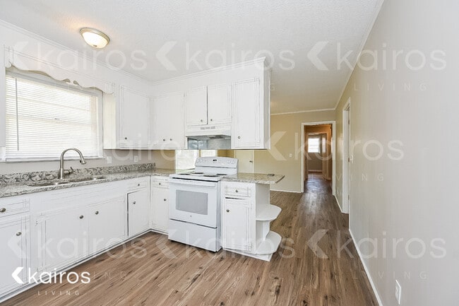 313 Shoreditch Dr