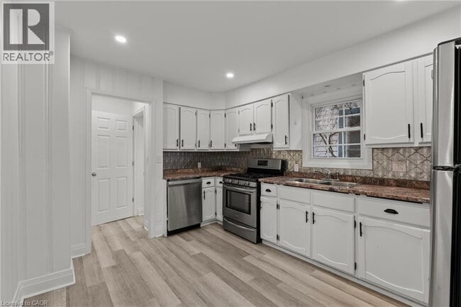 Photo - 15 McCormick St