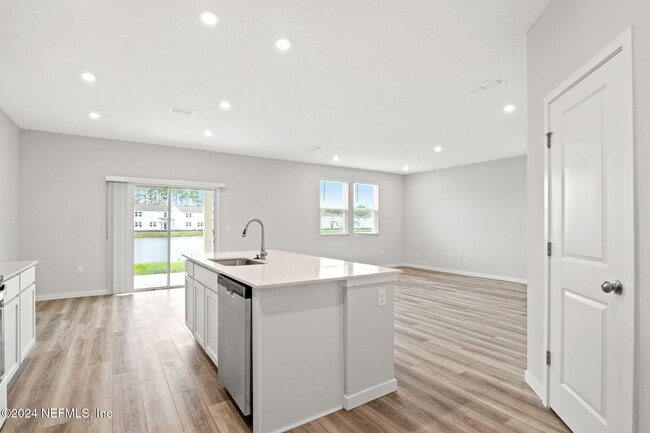 Photo - 14726 Cashew Ave