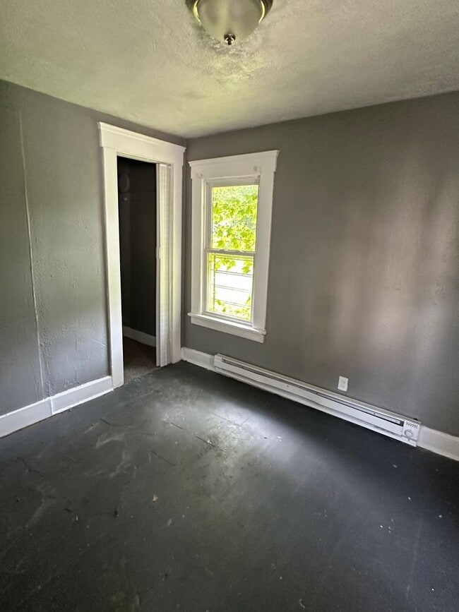 Photo - 3bd Single Cash Pay/Section 8