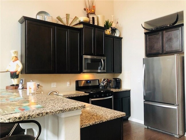 Photo - 2304 S Lakeline Blvd