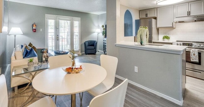 Mateo Apartment Homes