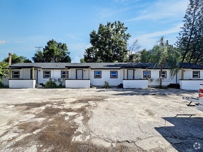 Building Photo - 4605 N Hubert Ave Unit 15 Rental