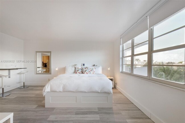 Building Photo - 100 Lincoln Rd Unit 439