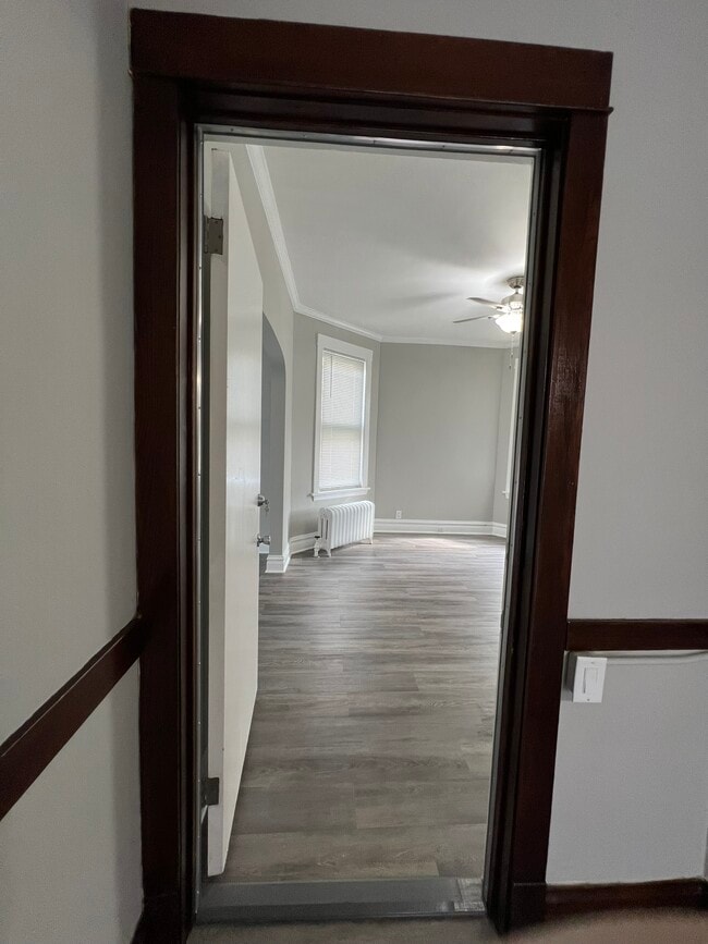 Photo - 4718 N Laramie Ave Unit 2