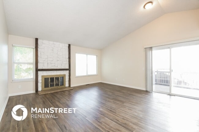 Photo - 18901 E Kent Cir