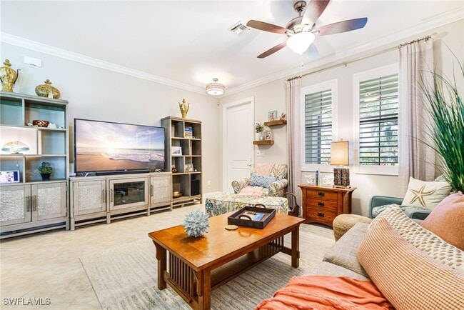 Photo - 1359 Artesia Dr E