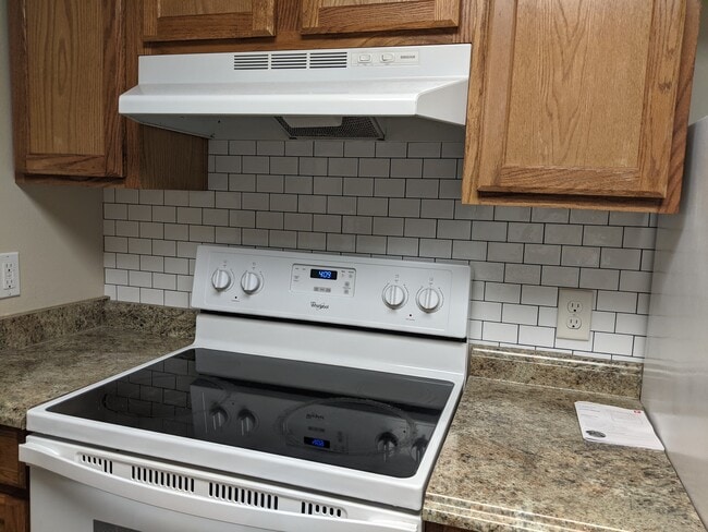 Kitchen - 2231 Ascot Ct