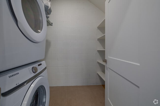 1BR, 1BA - 922SF - Laundry Room - The Flash Tucson Residential