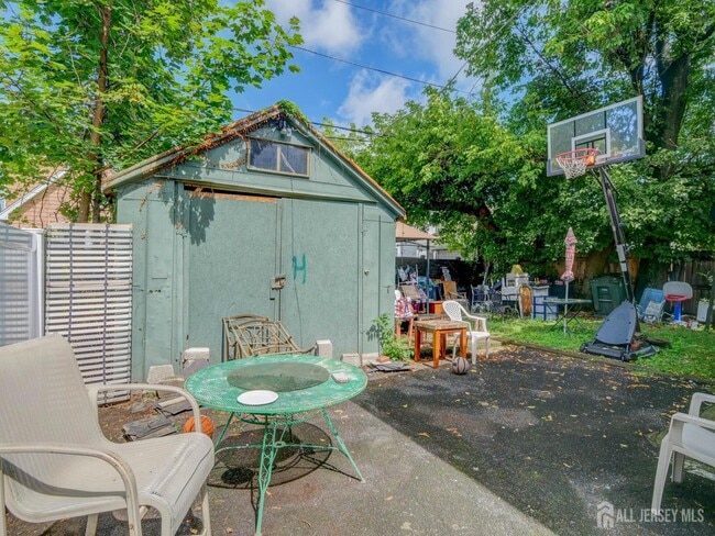Photo - 231 Waverly Pl Unit 1