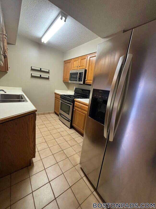 Photo - 147 Kelton St Unit 715