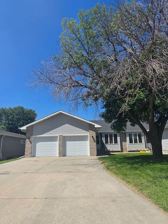 Building Photo - Duplex! Rental